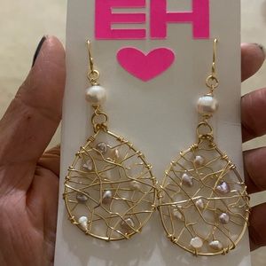 Handmade Tendrils with water fresh pearls